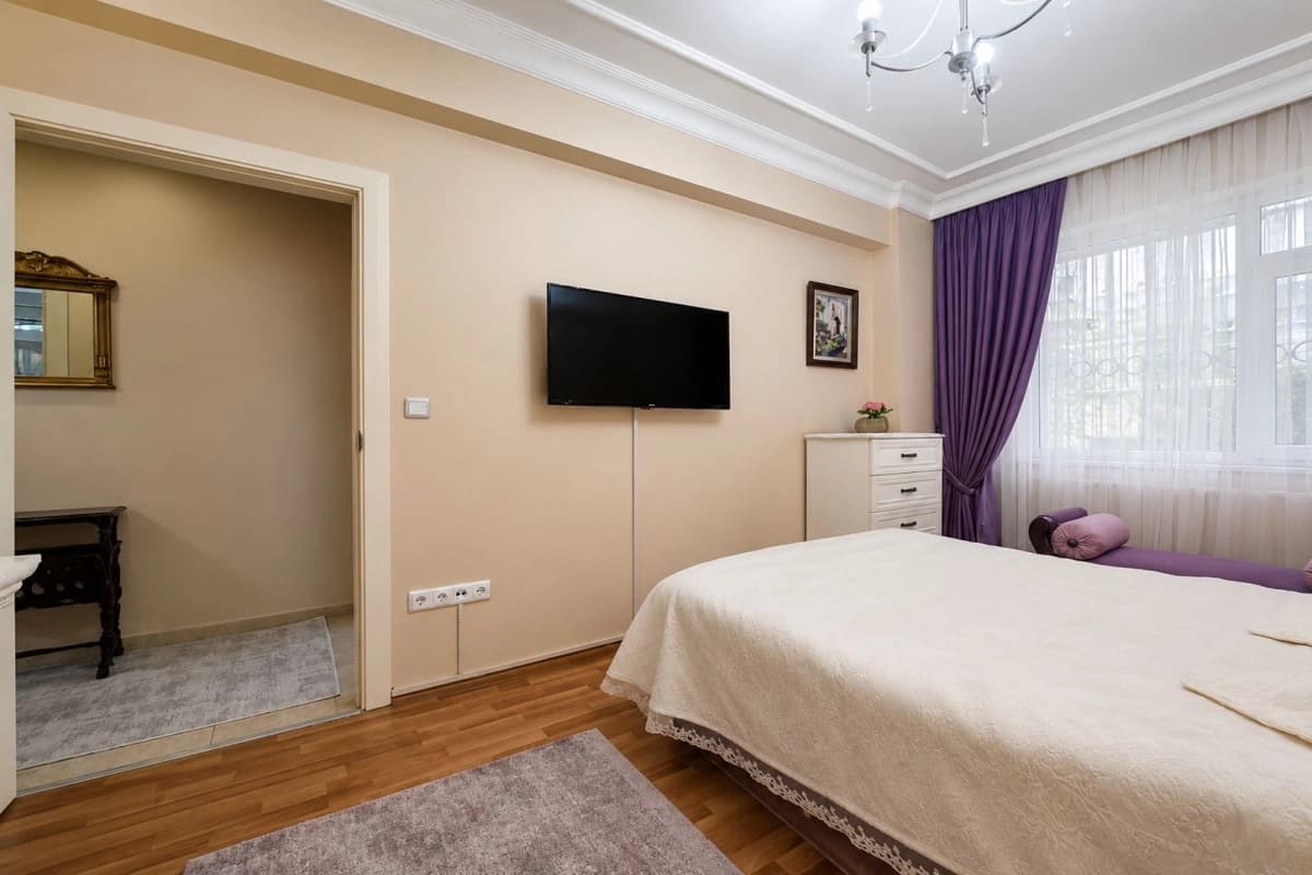 Spacious 3+1 Garden Apartment for Sale in Central Şişli, Istanbul