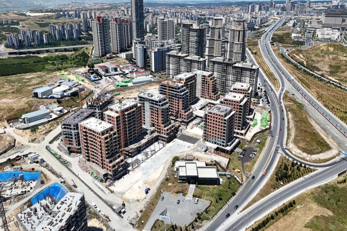 Modern Family Apartments for Sale in Ebruli Başakşehir
